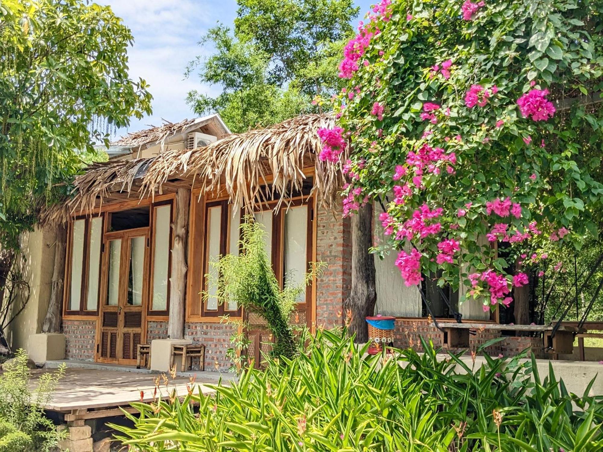 Homie Hava Homestay Lang Co Exterior photo