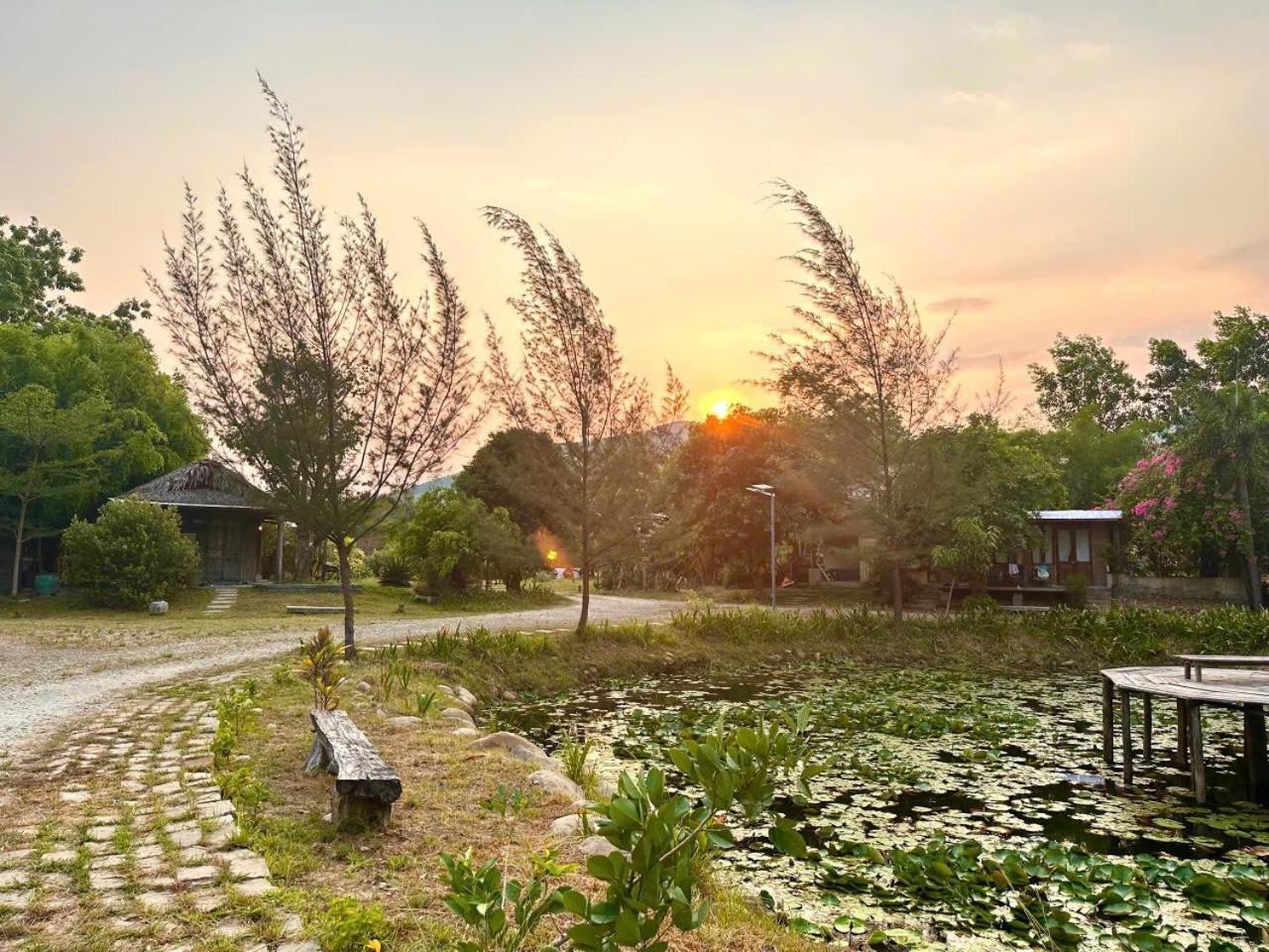 Homie Hava Homestay Lang Co Exterior photo